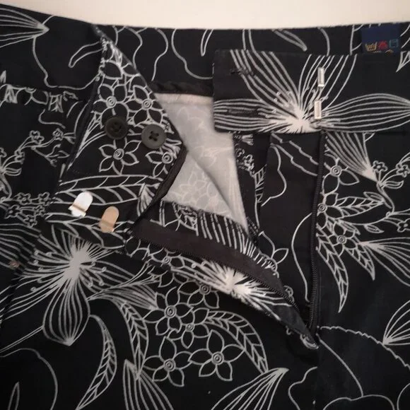 Encore Ladies Size 18 Black & White Flower Patterned Straight Fit Skirt - Picture 6 of 9